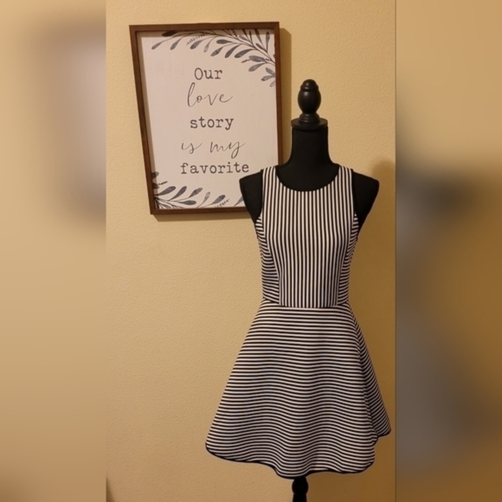 NWOT Monteau black/ white striped dress